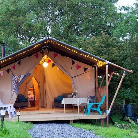 Kidwelly Glamping Hotel Ngoại thất bức ảnh