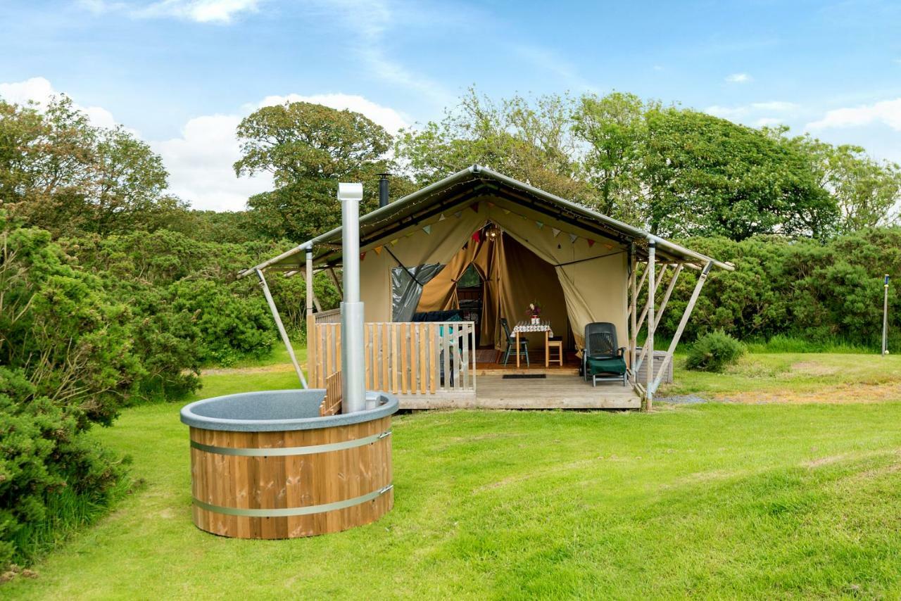 Kidwelly Glamping Hotel Ngoại thất bức ảnh