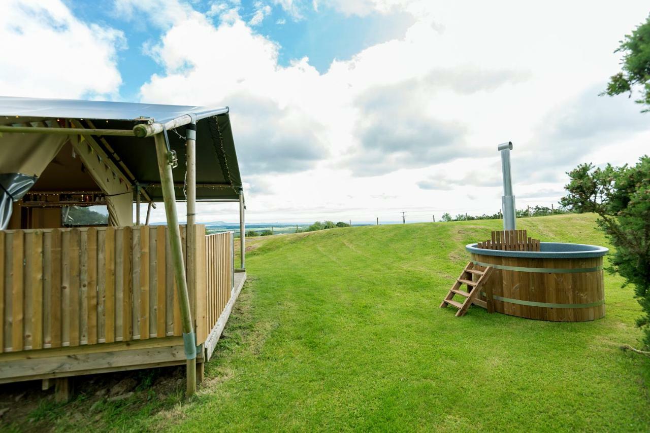 Kidwelly Glamping Hotel Ngoại thất bức ảnh