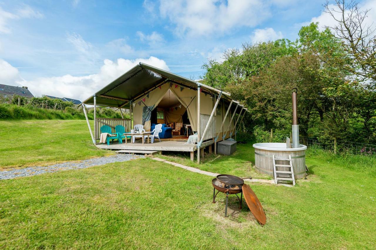 Kidwelly Glamping Hotel Ngoại thất bức ảnh